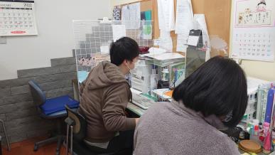 アクリルパーテーション（事務室）
