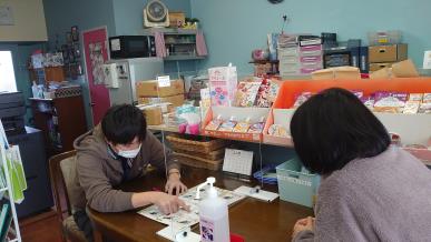 アクリルパーテーション（店舗）